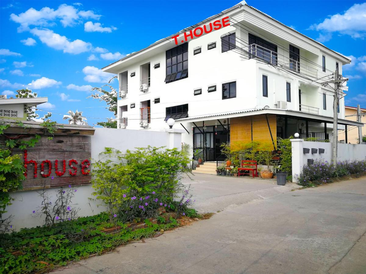 T. House Hotel Mae Sot Eksteriør billede