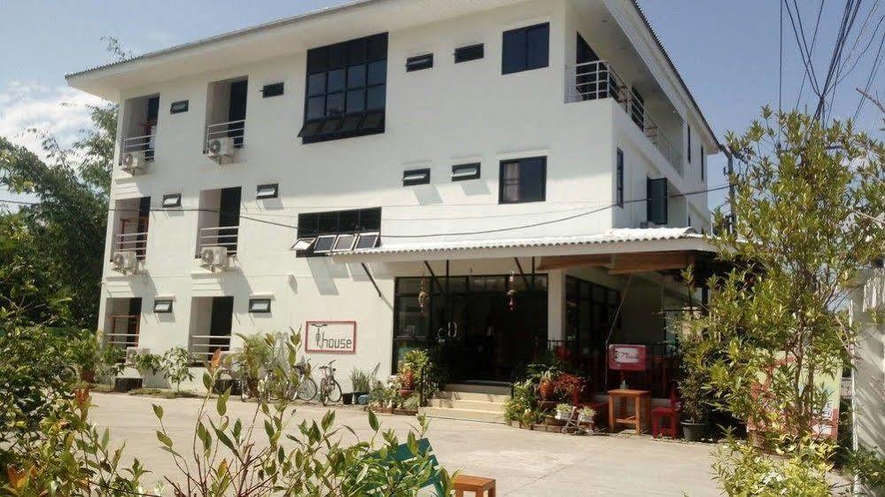 T. House Hotel Mae Sot Eksteriør billede